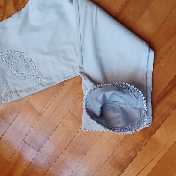 Light Grey Capri size S -M - Picture 12 of 12